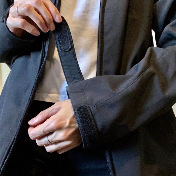 BMW Softshell Jacket - Picture 2 of 9